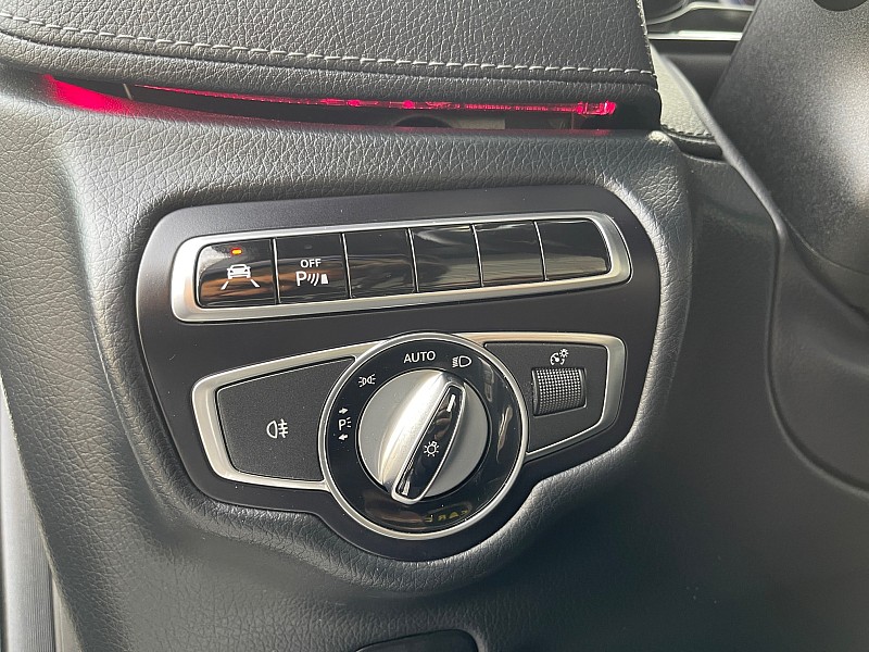 Vehicle image 36 of 50