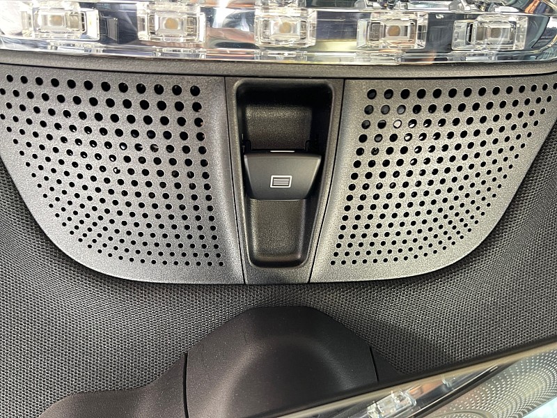 Vehicle image 42 of 50