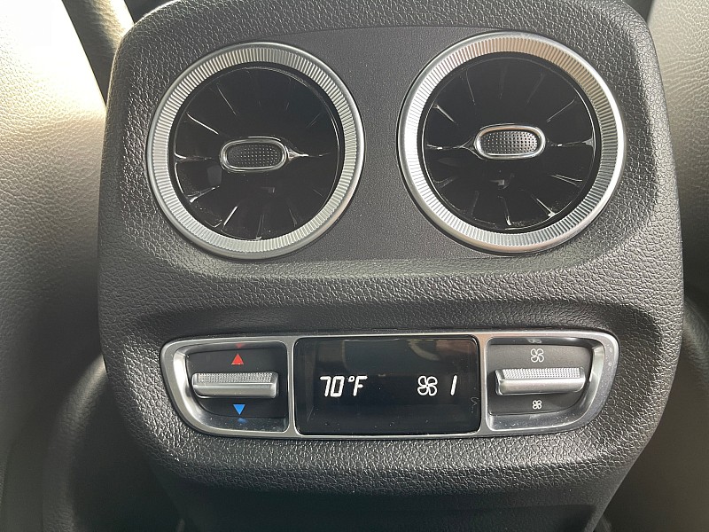 Vehicle image 27 of 50