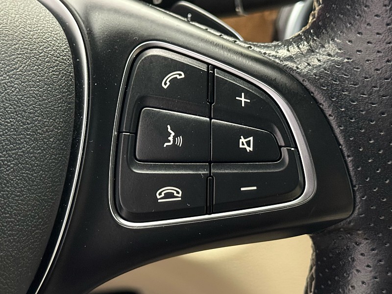 Vehicle image 39 of 40