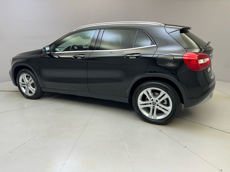 Vehicle image 7 of 40