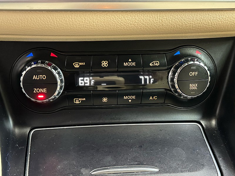 Vehicle image 36 of 40