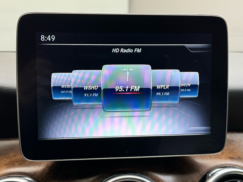 Vehicle image 22 of 40