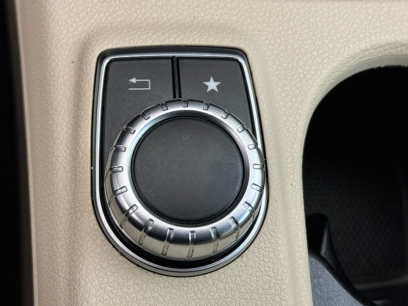 Vehicle image 30 of 40