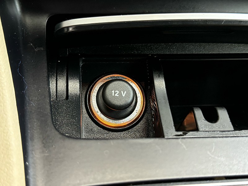 Vehicle image 34 of 40