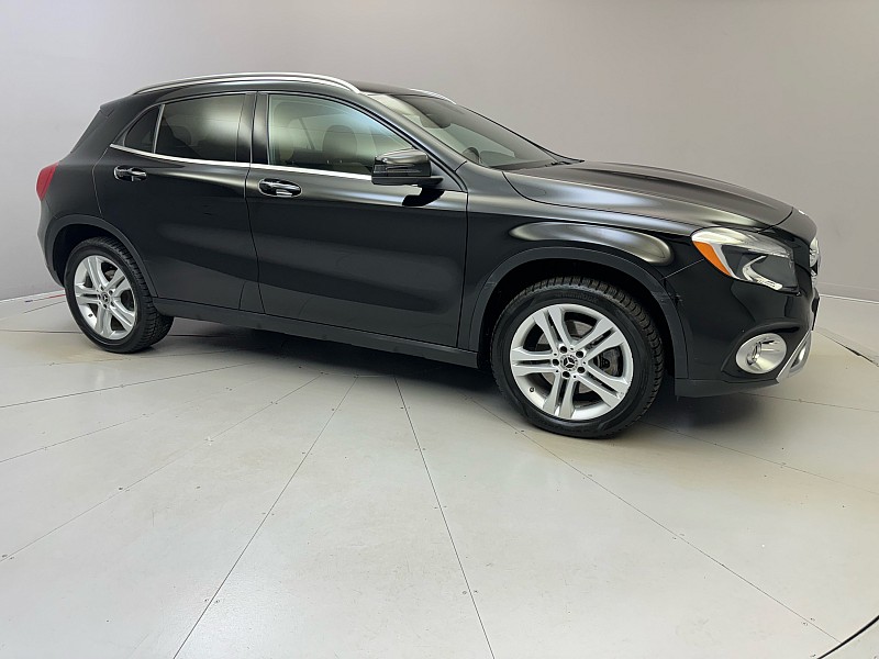 Vehicle image 3 of 40