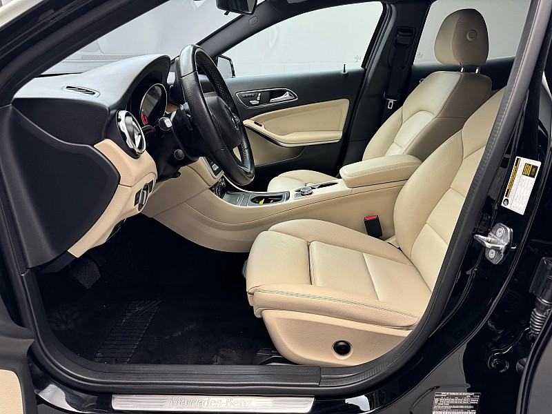 Vehicle image 12 of 40