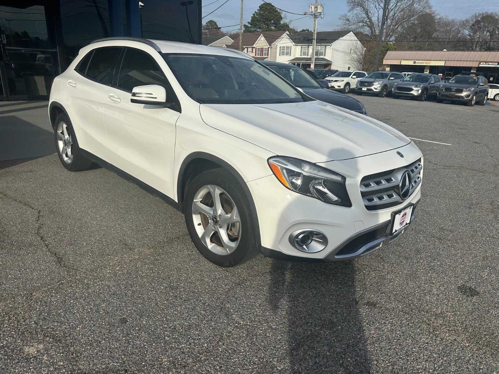 Vehicle image 4 of 28