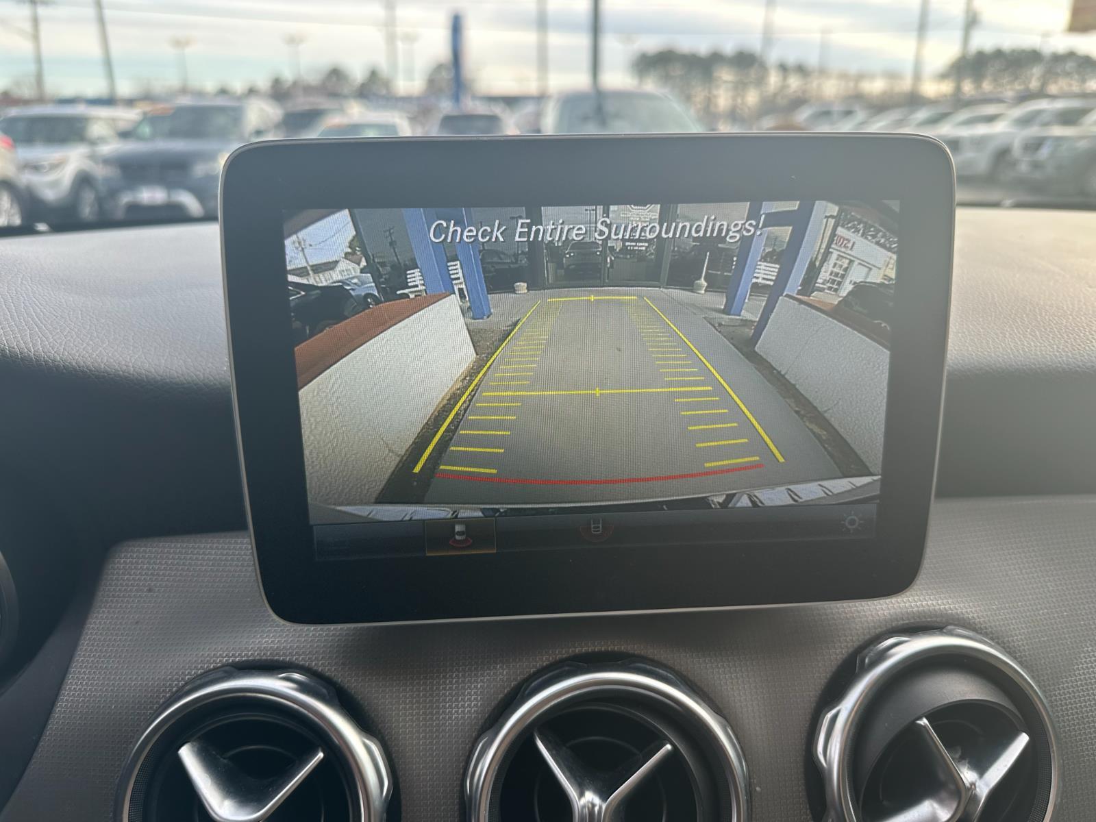 Vehicle image 15 of 28
