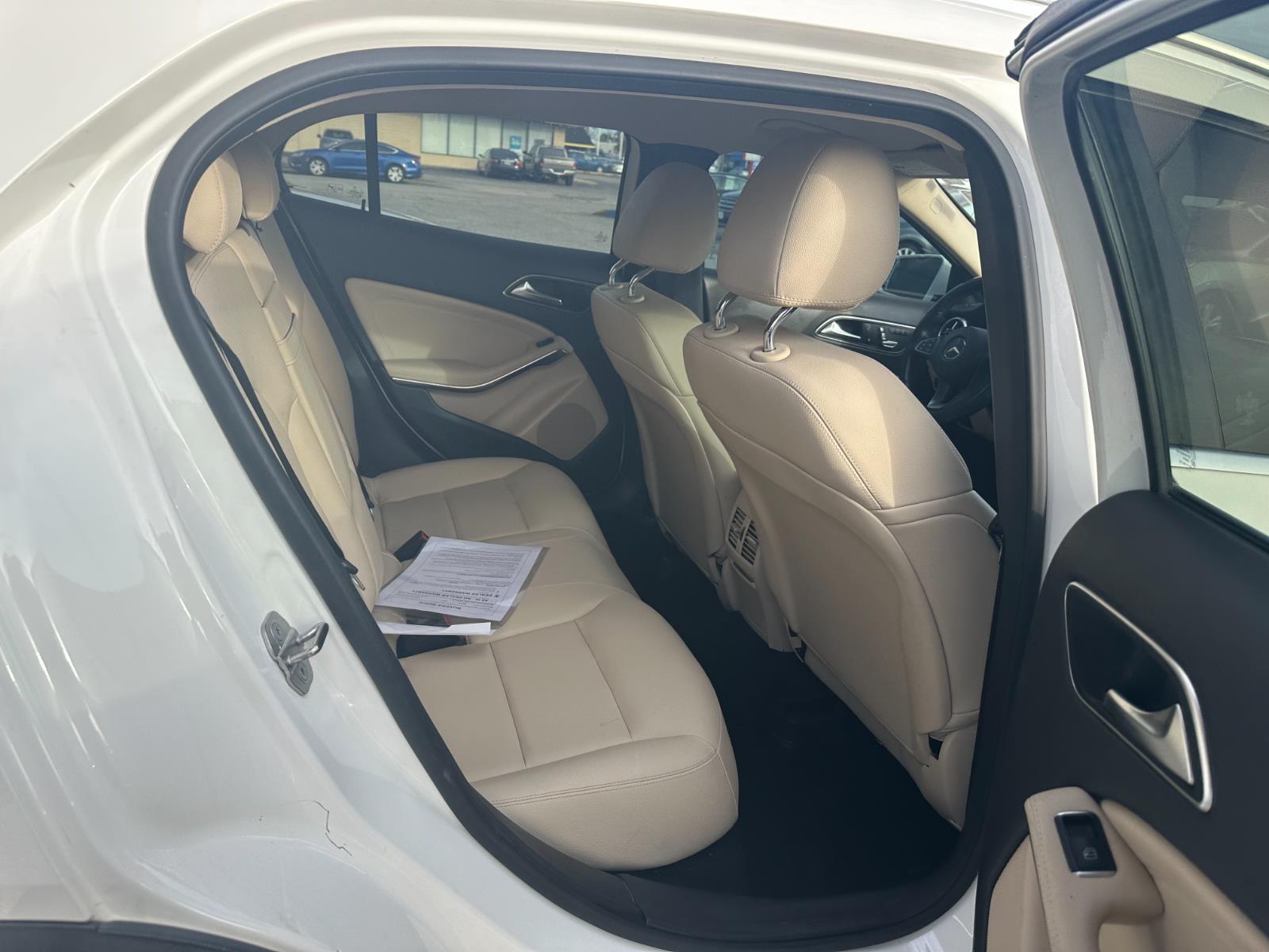 Vehicle image 24 of 28