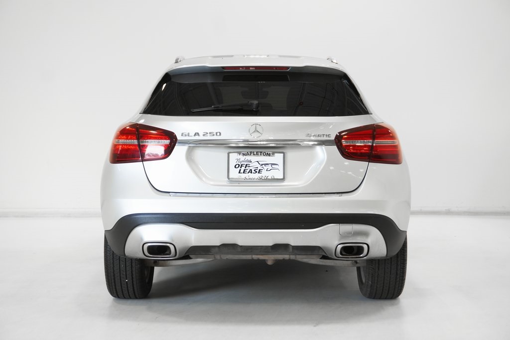Vehicle image 7 of 33