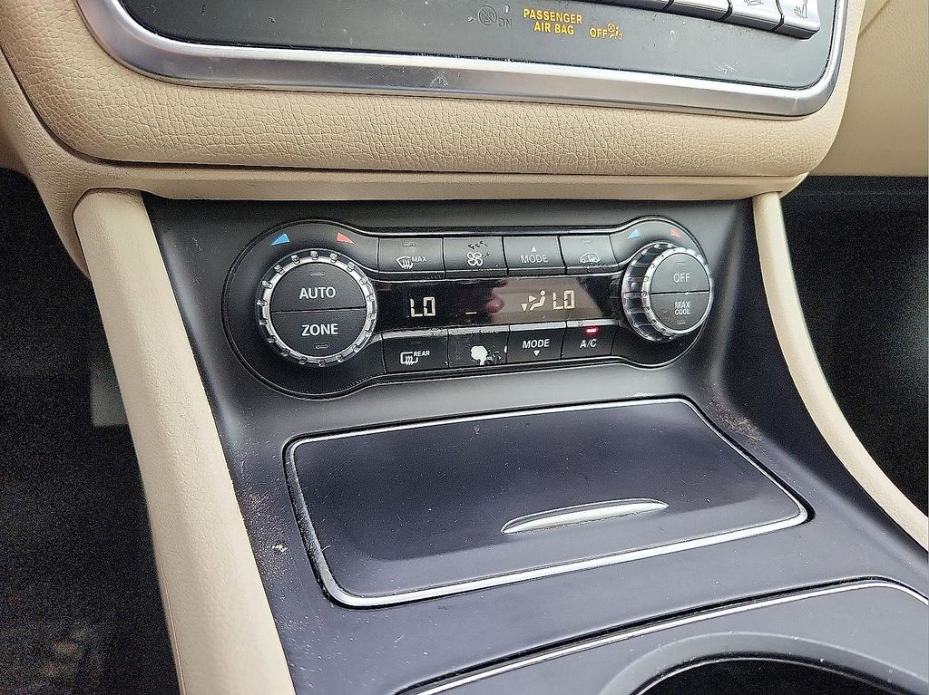 Vehicle image 18 of 30