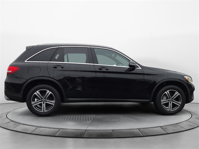 Vehicle image 4 of 10