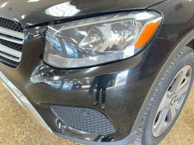 Vehicle image 8 of 37