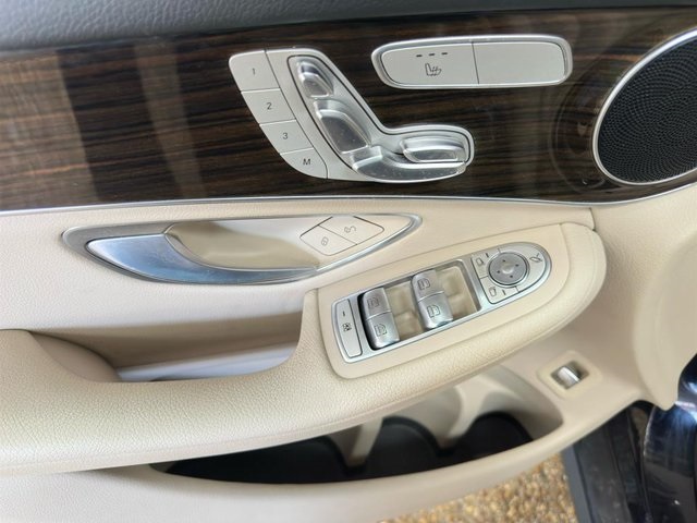 Vehicle image 16 of 37