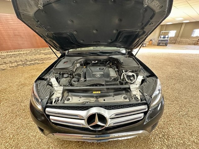 Vehicle image 35 of 37