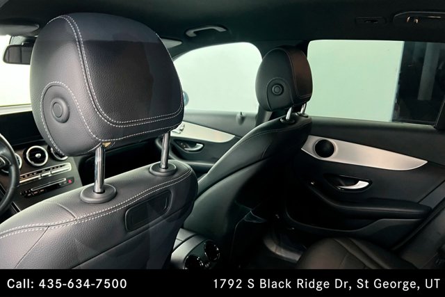 Vehicle image 19 of 25