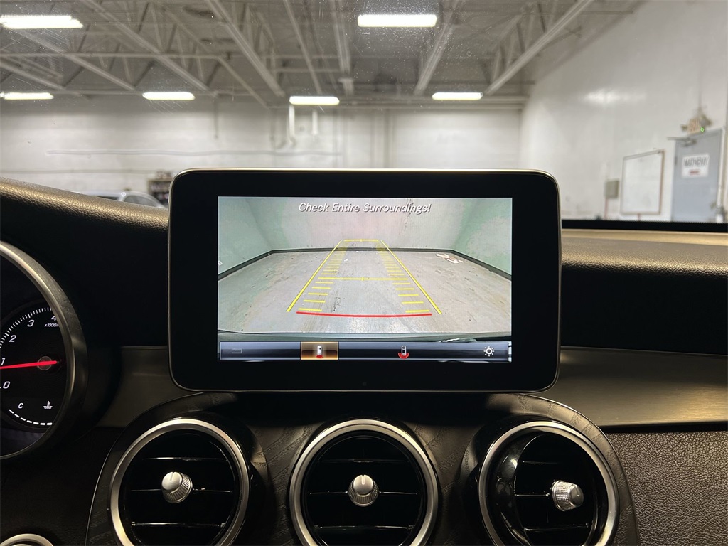 Vehicle image 15 of 33