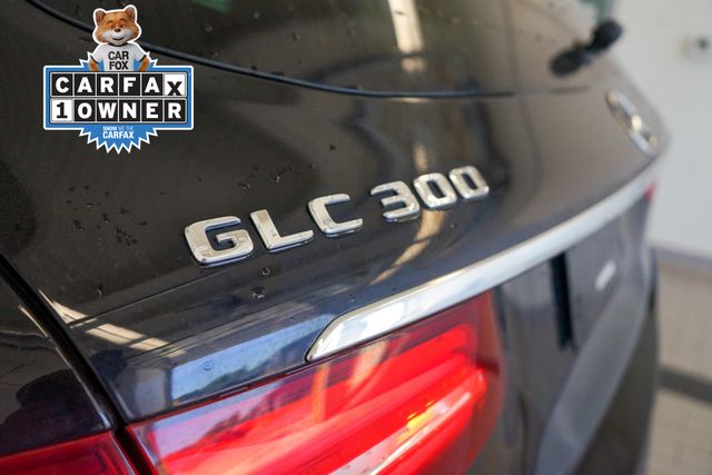 Vehicle image 15 of 21