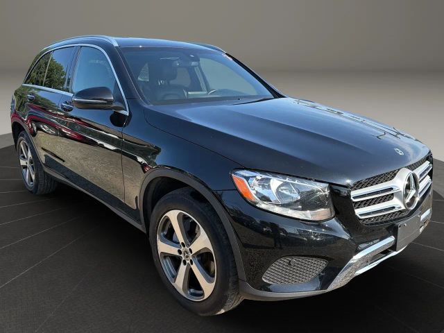 2019 Mercedes-Benz GLC 300 Image 3 of 31
