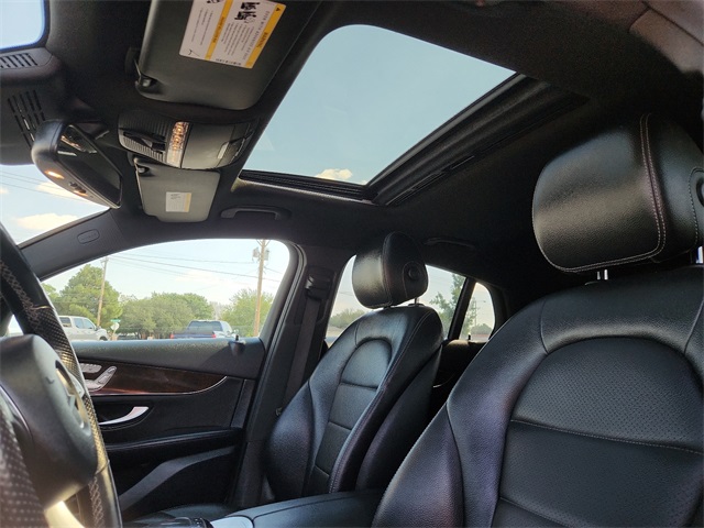 Vehicle image 10 of 25