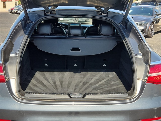 Vehicle image 8 of 25