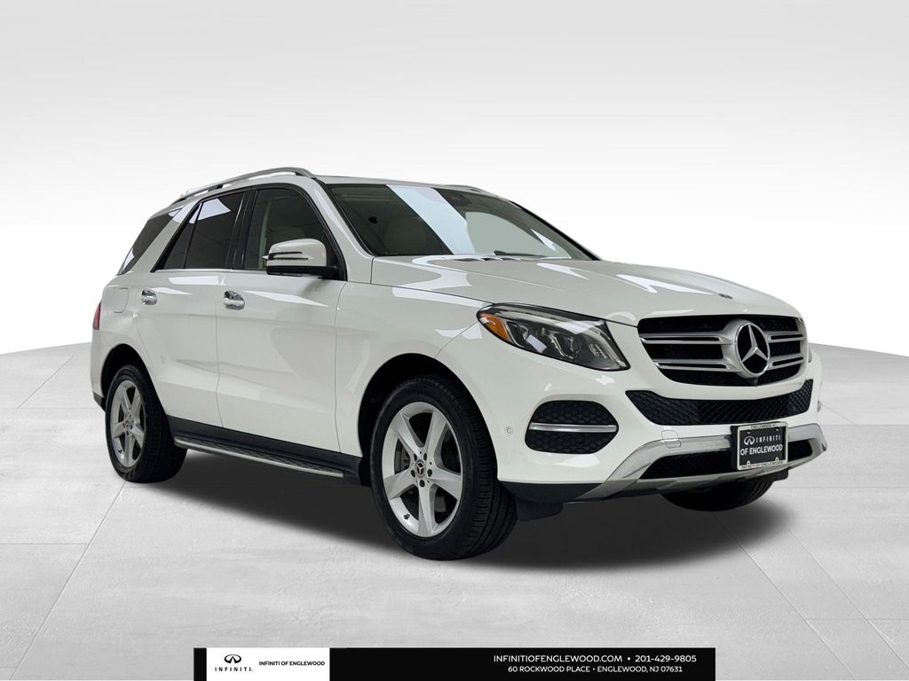 Vehicle image 3 of 43