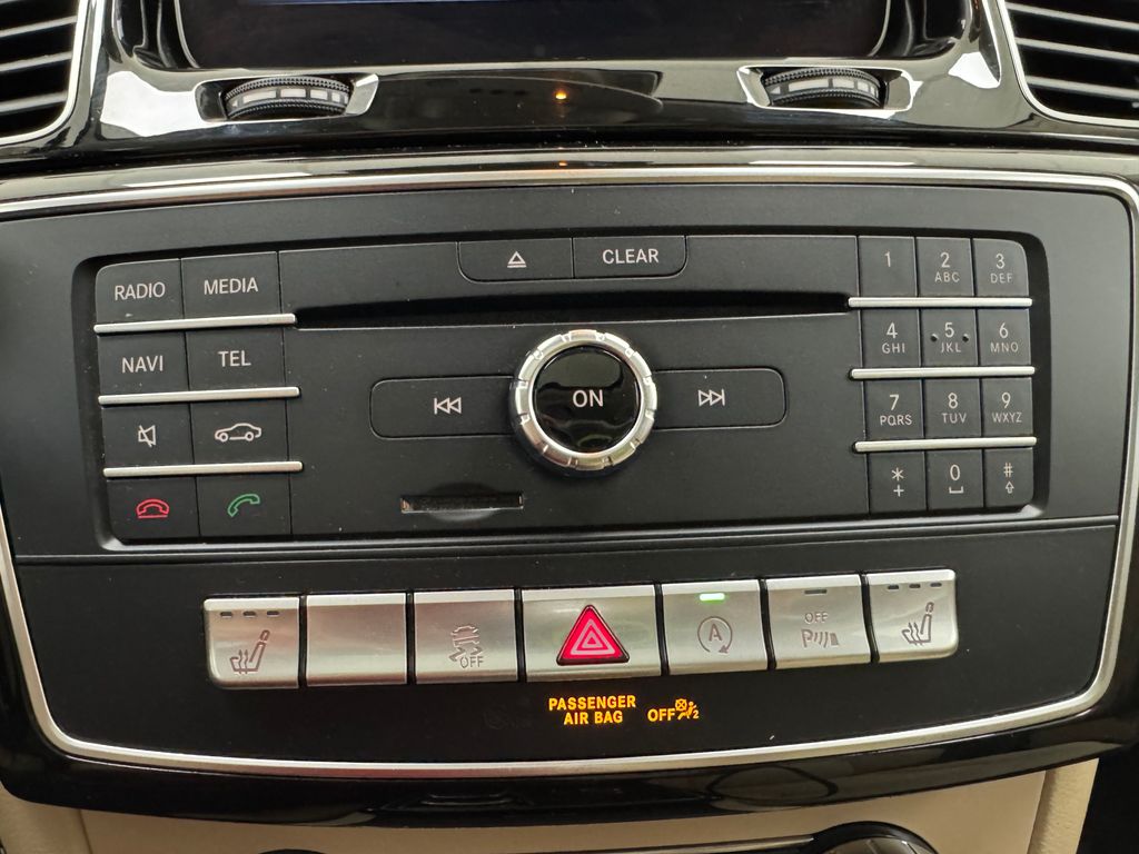 Vehicle image 26 of 43