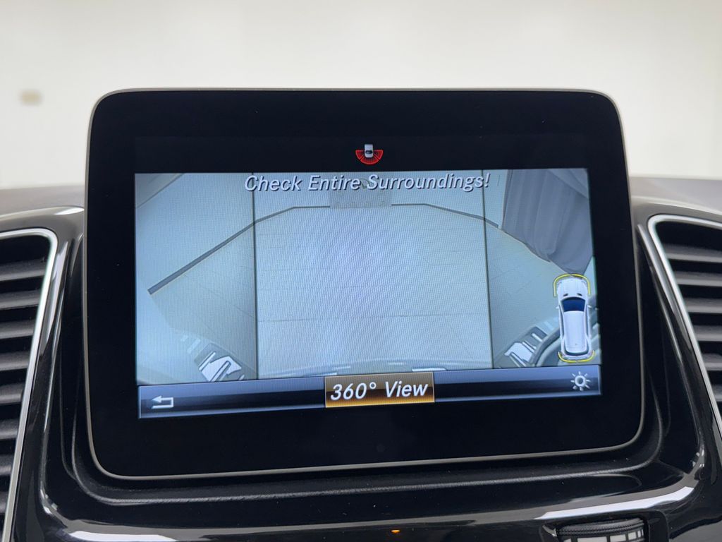 Vehicle image 20 of 43