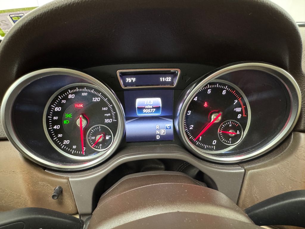 Vehicle image 17 of 43