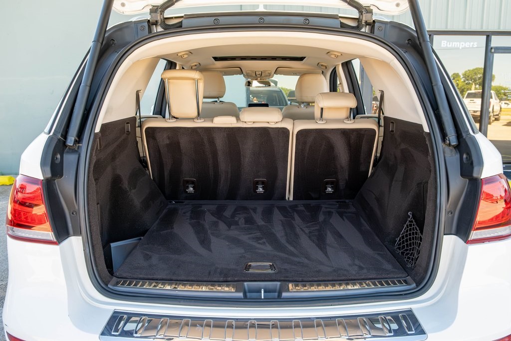 Vehicle image 6 of 47