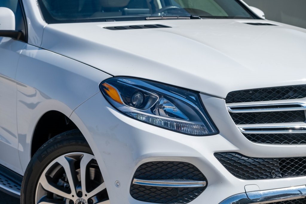 Vehicle image 24 of 47