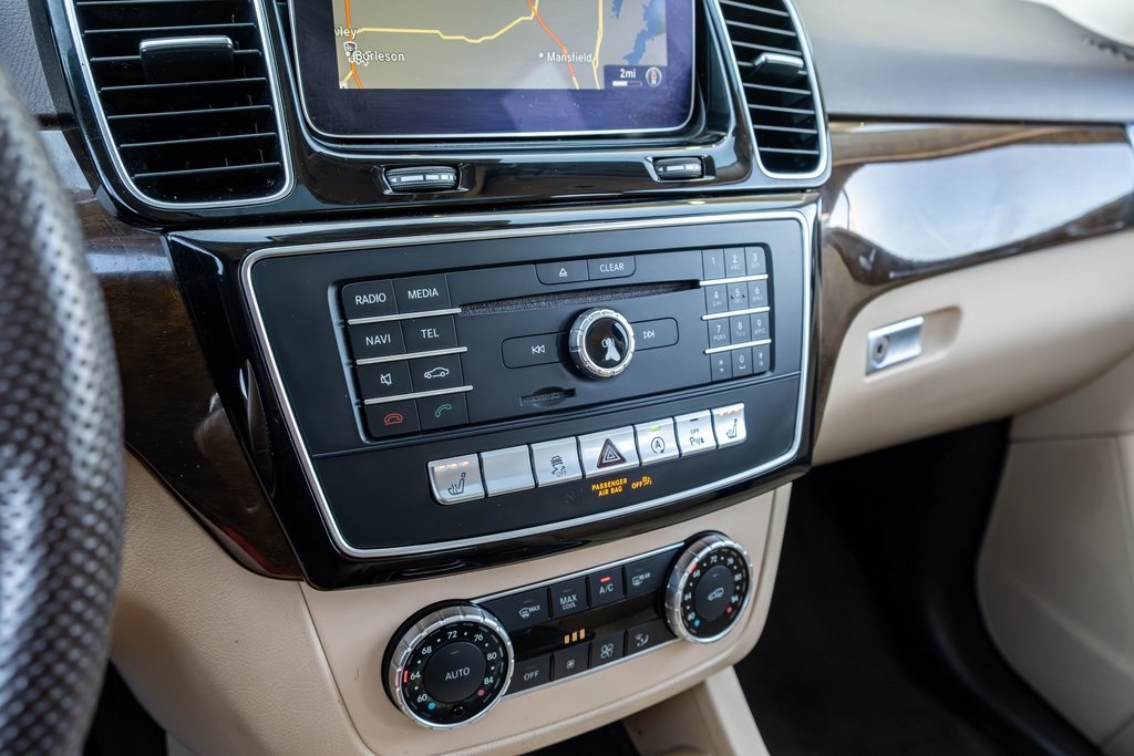 Vehicle image 22 of 47