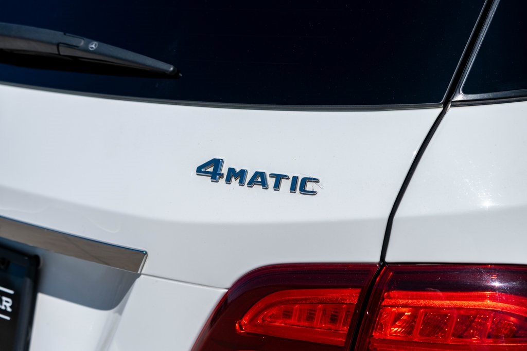 Vehicle image 18 of 47
