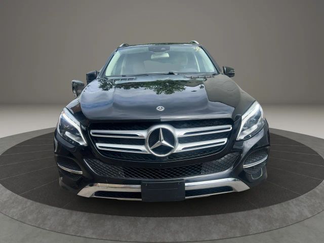 2019 Mercedes-Benz GLE 400 Image 2 of 36