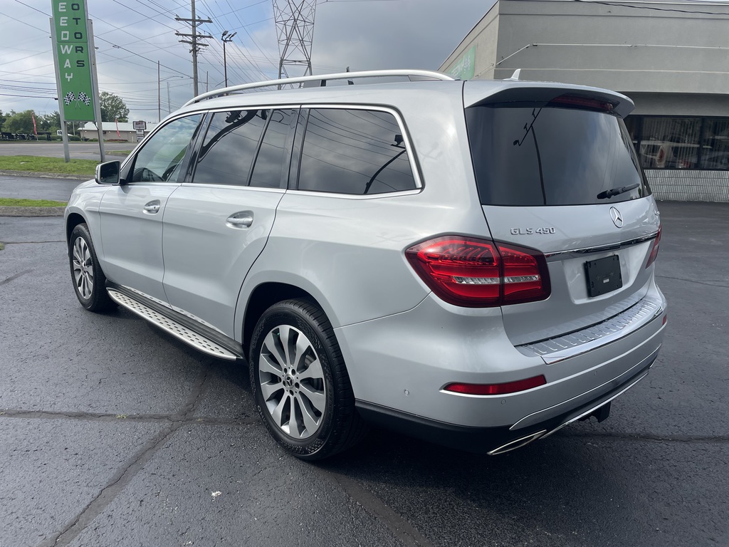 Vehicle image 3 of 10