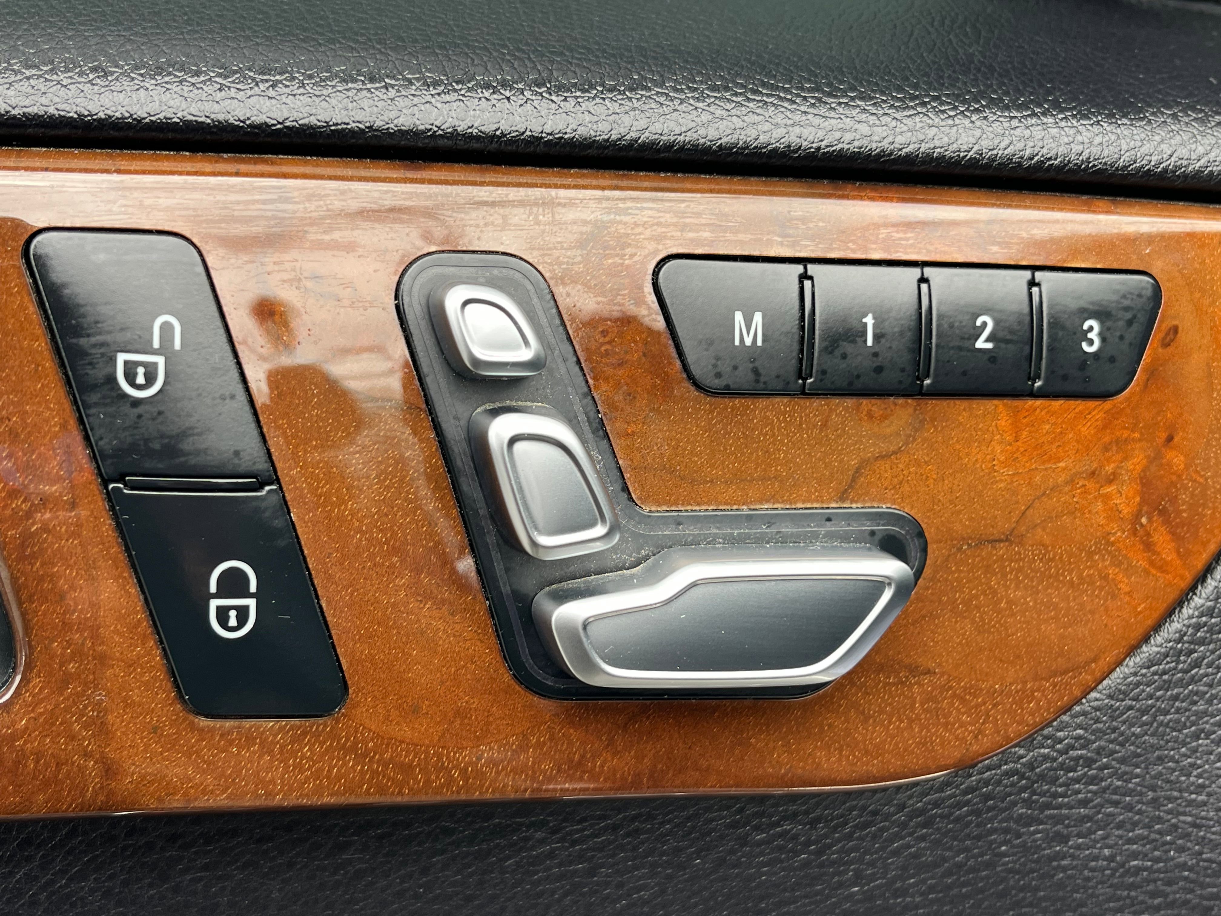 Vehicle image 16 of 99