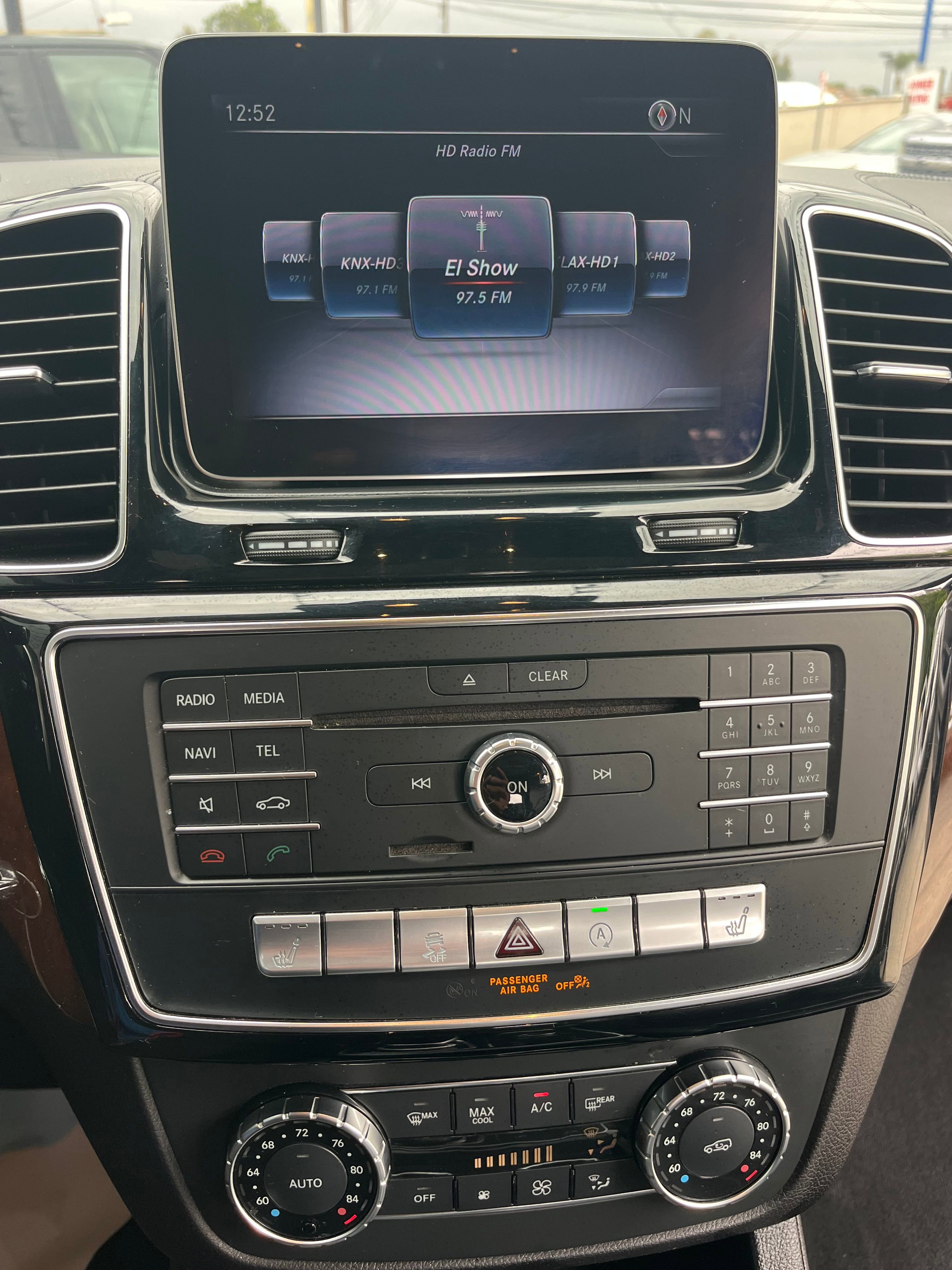 Vehicle image 76 of 99