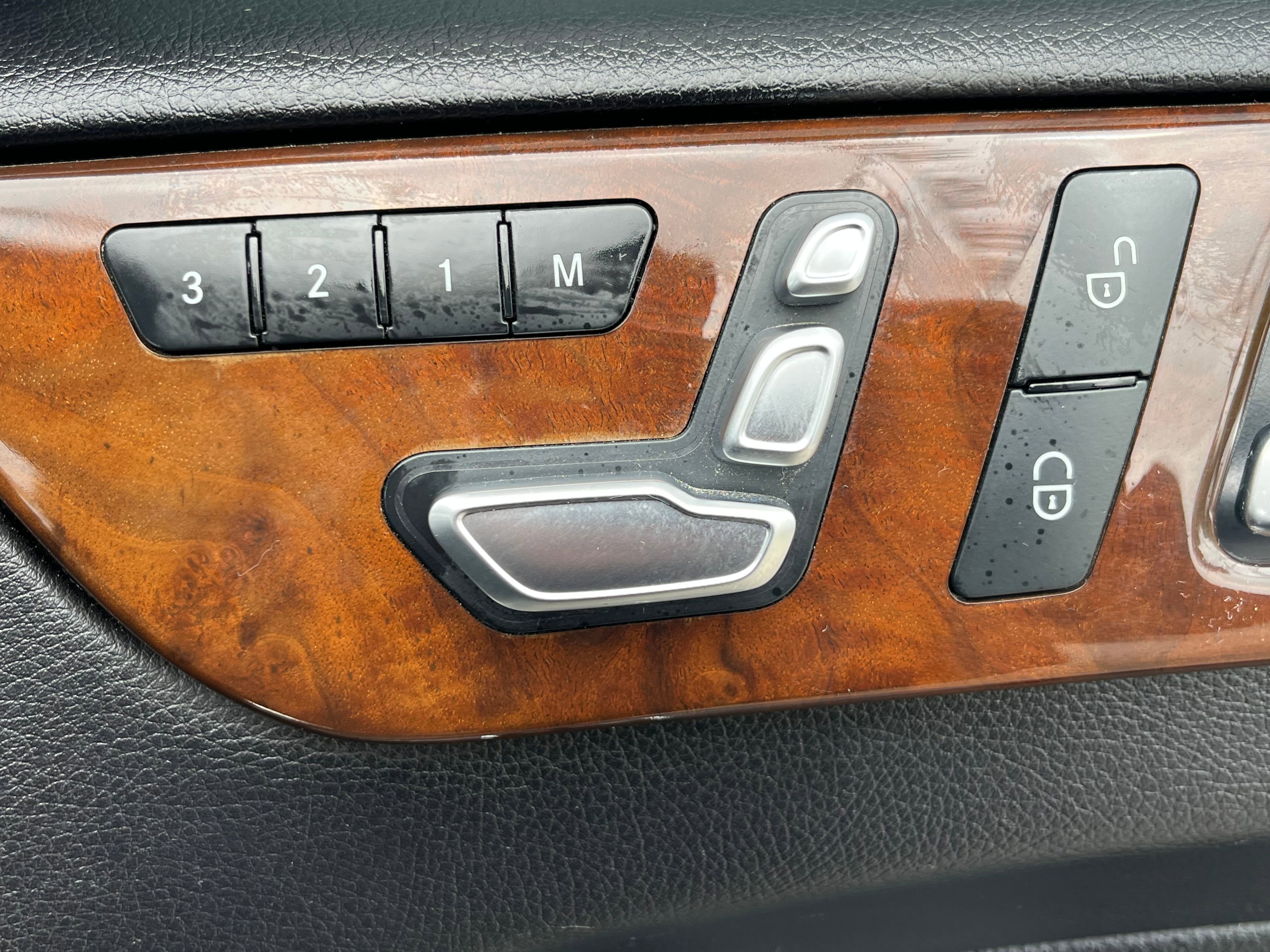 Vehicle image 30 of 99