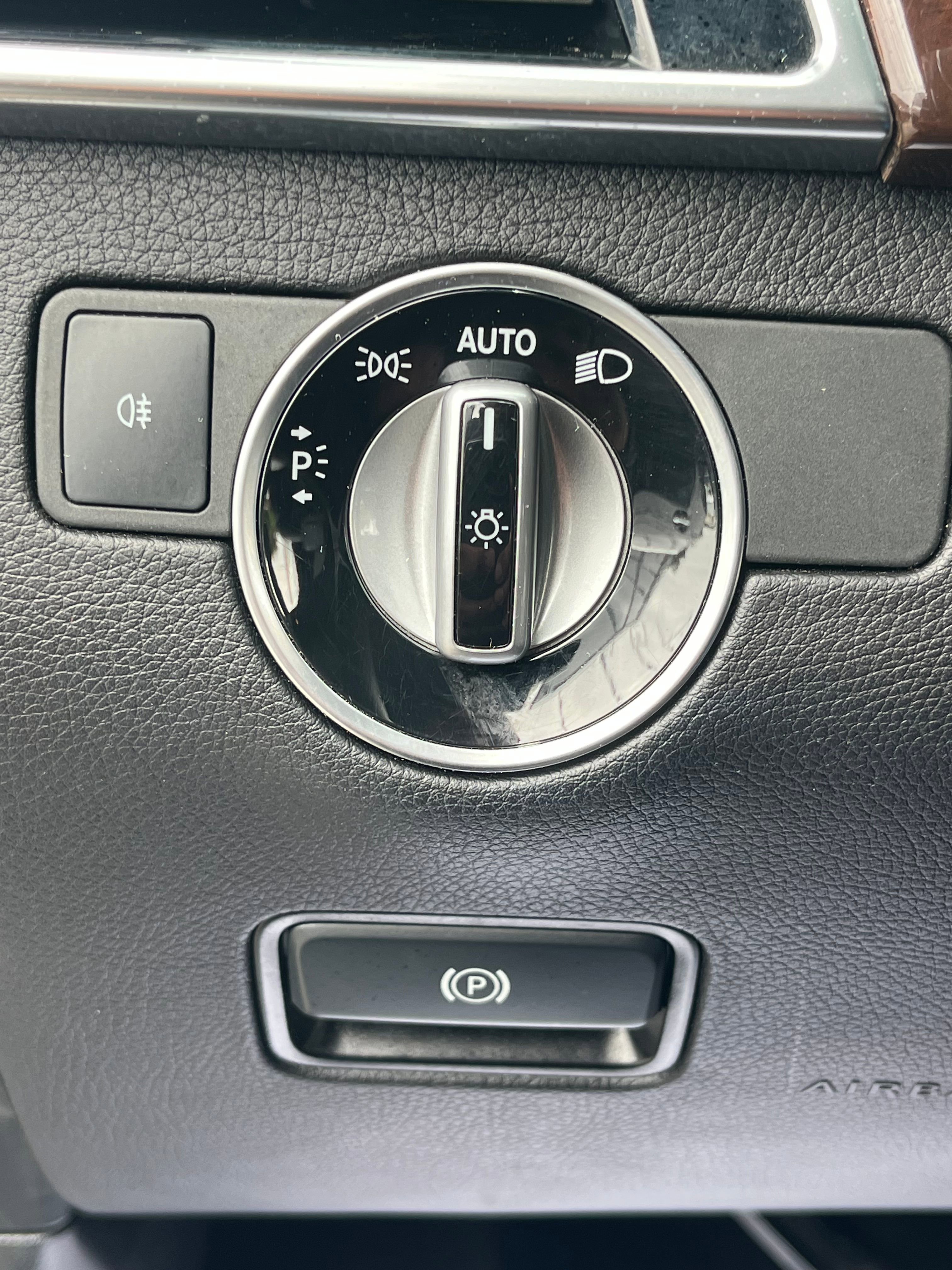 Vehicle image 58 of 99