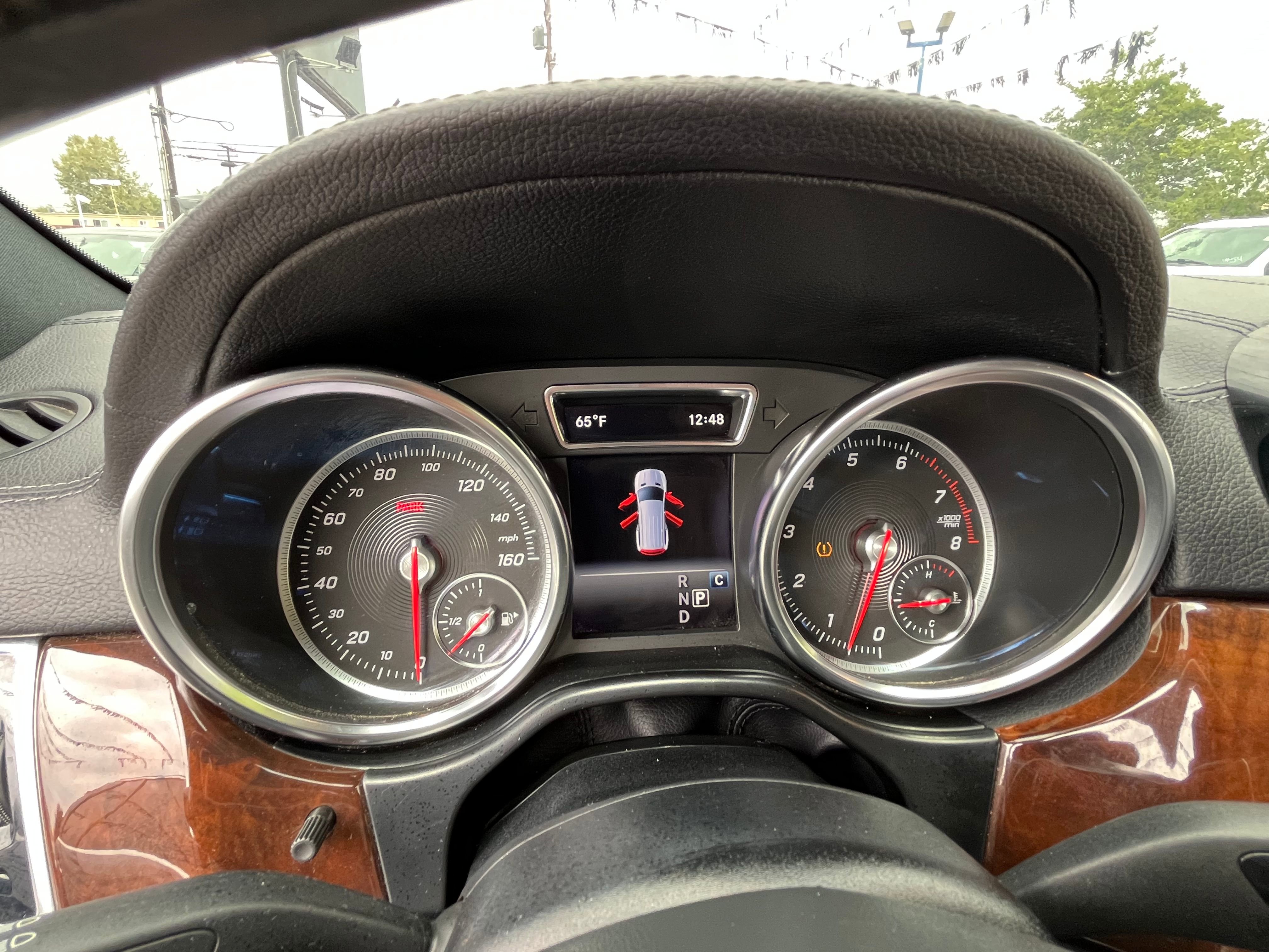 Vehicle image 60 of 99