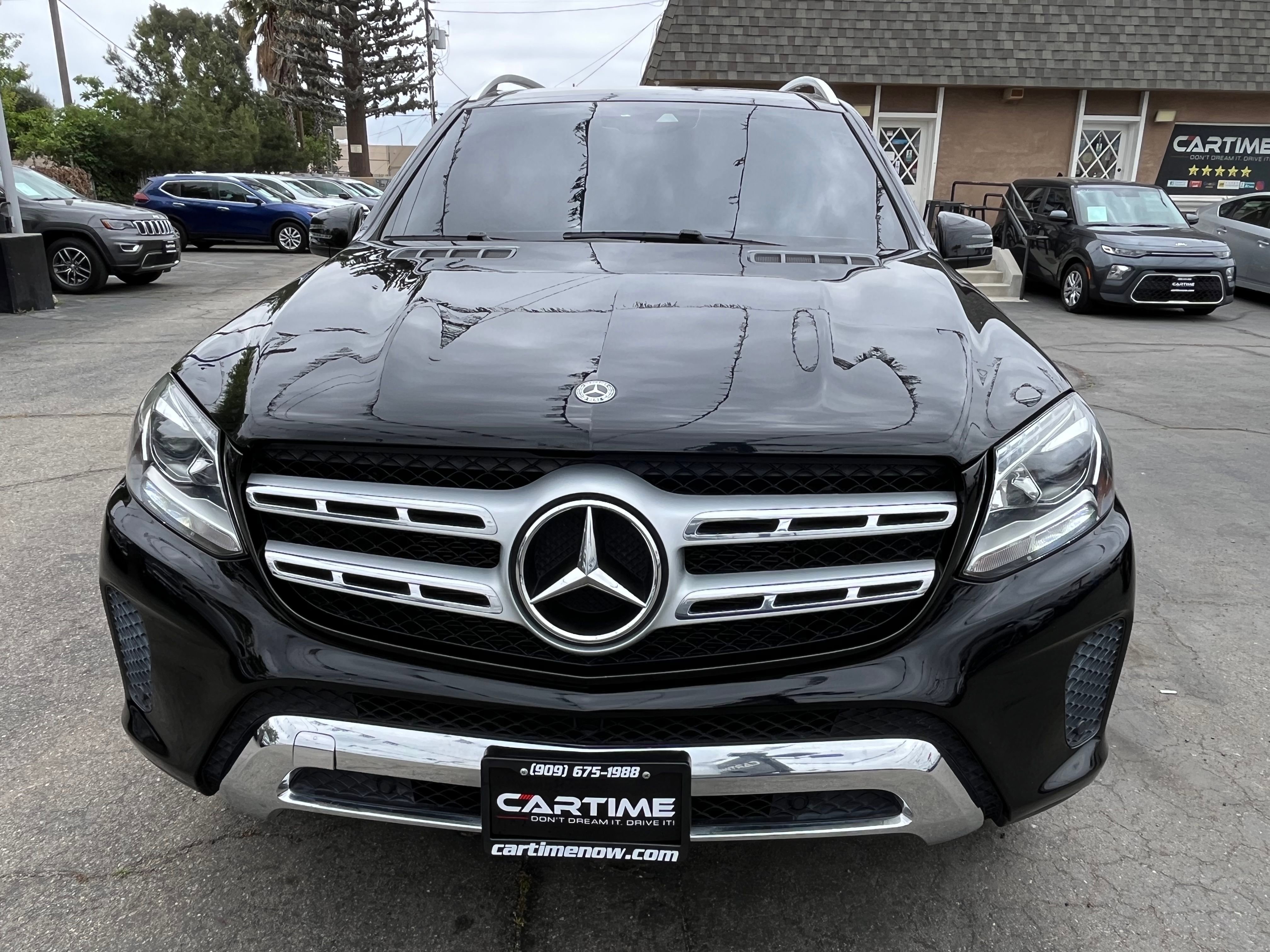 Vehicle image 4 of 99