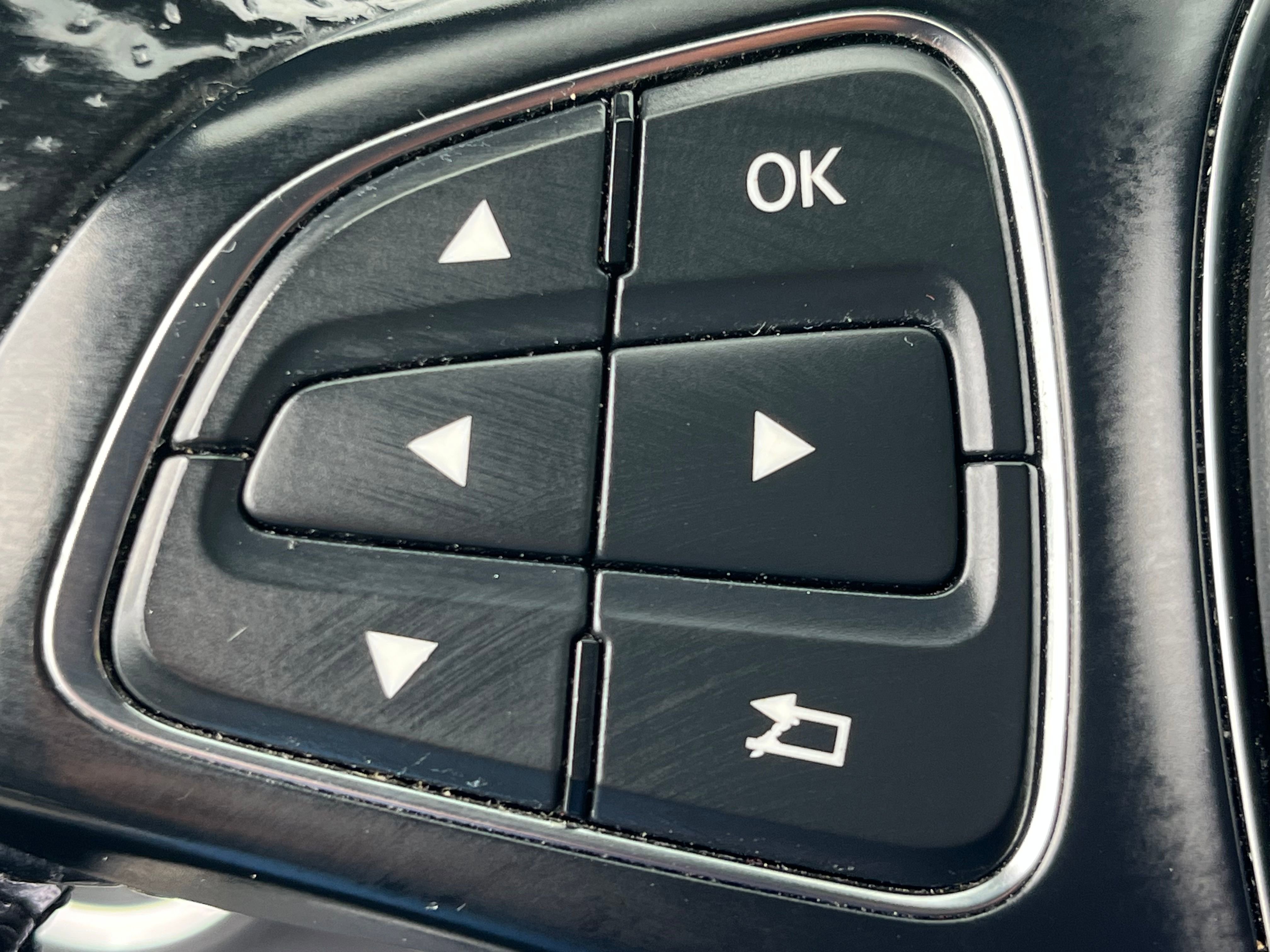 Vehicle image 62 of 99