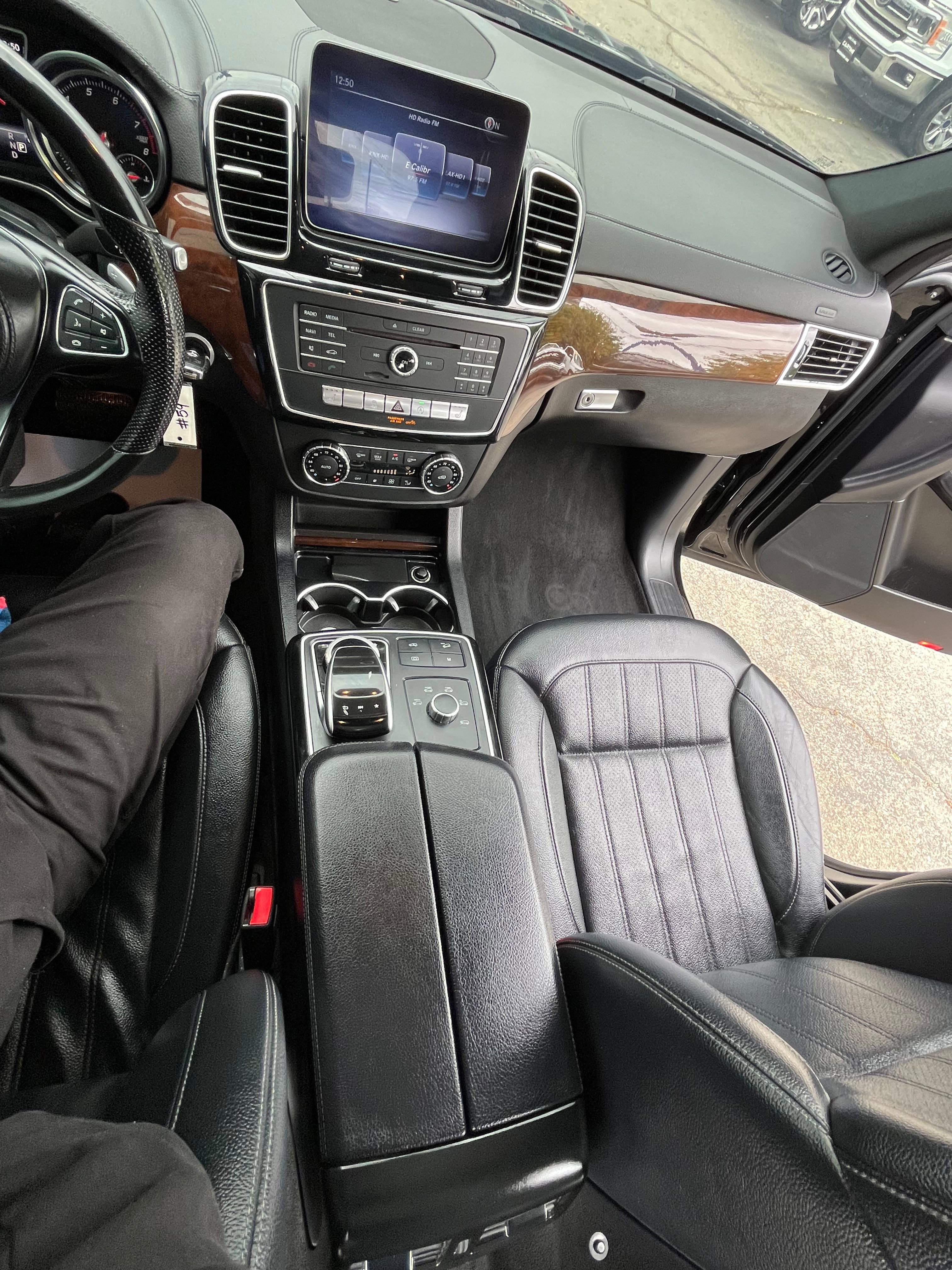 Vehicle image 66 of 99