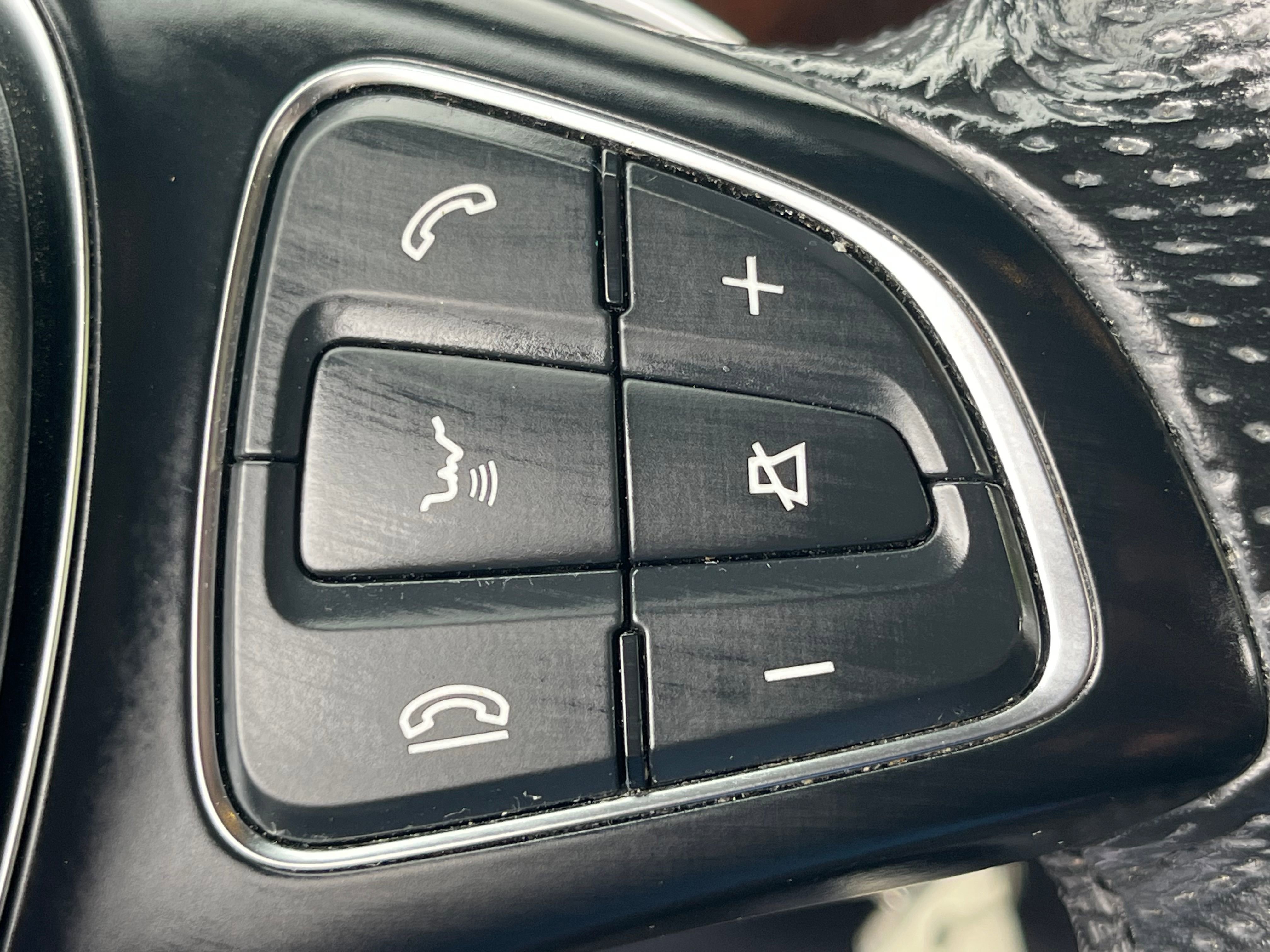 Vehicle image 61 of 99
