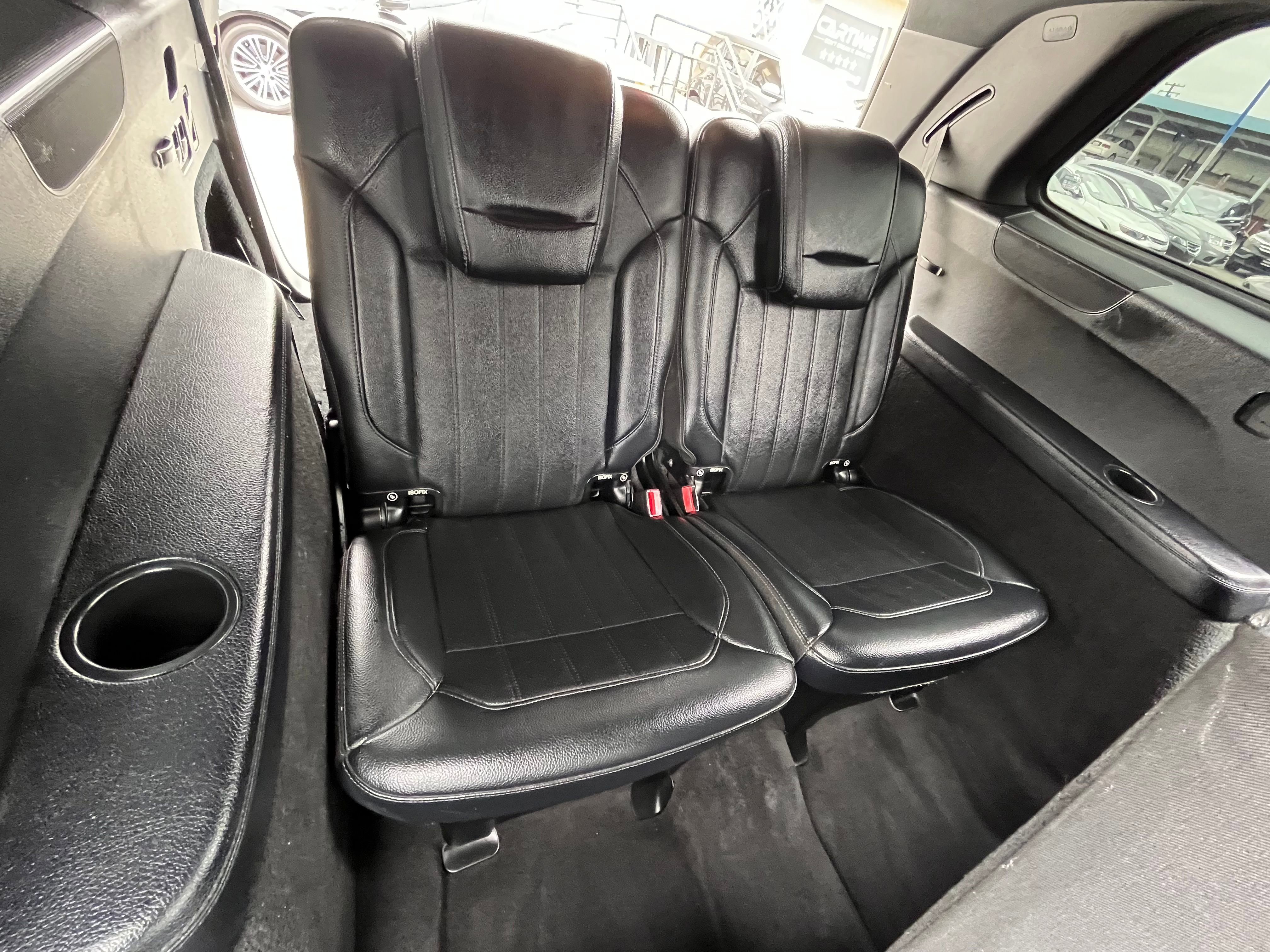 Vehicle image 38 of 99