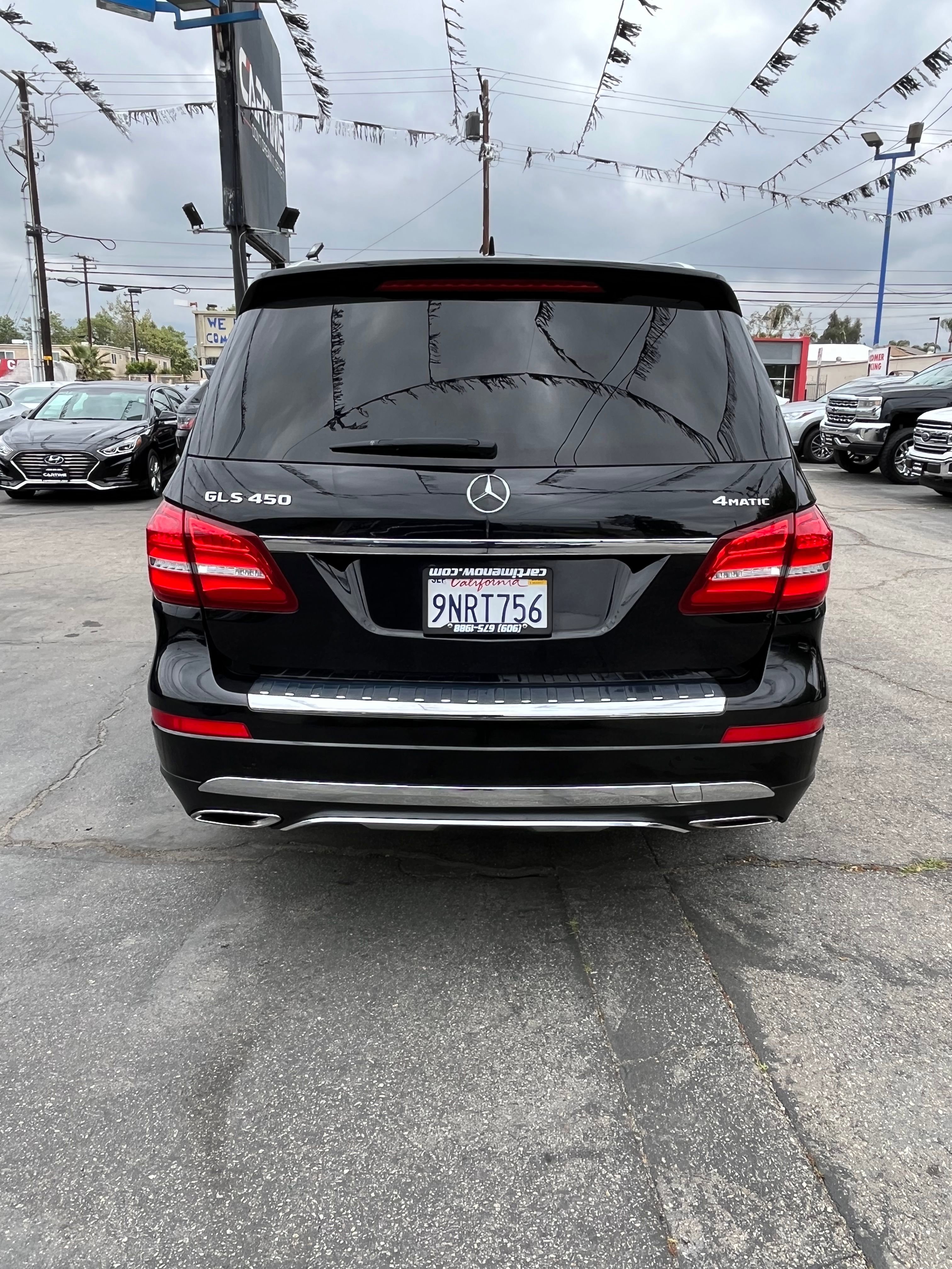 Vehicle image 10 of 99