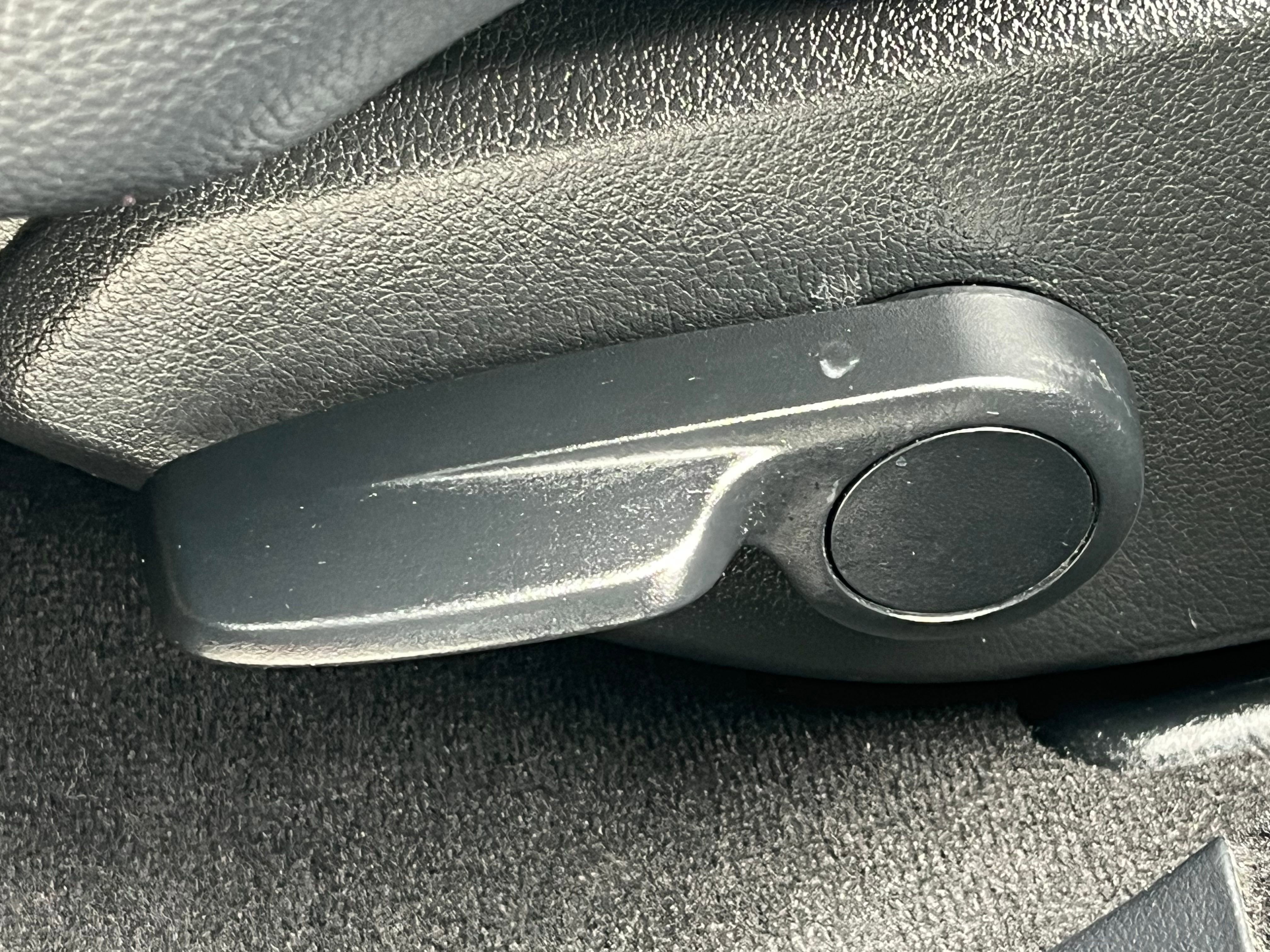 Vehicle image 44 of 99