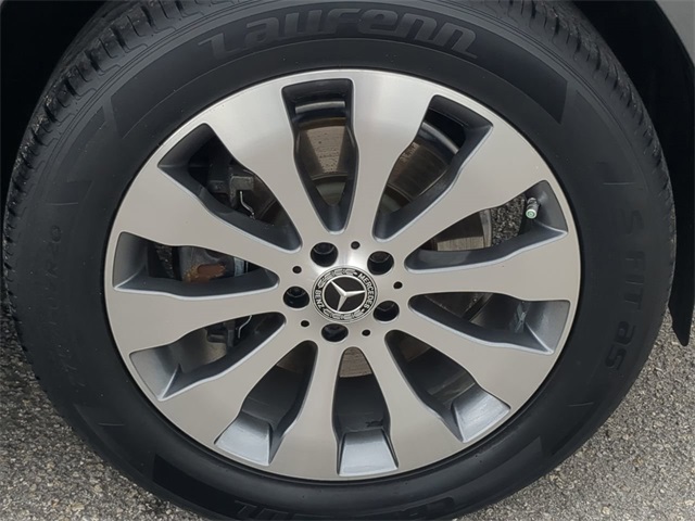 Vehicle image 11 of 32