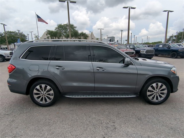Vehicle image 5 of 32